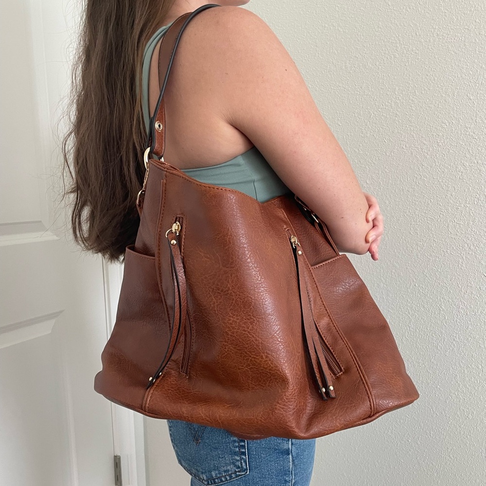 ALIYA Shoulder Bag